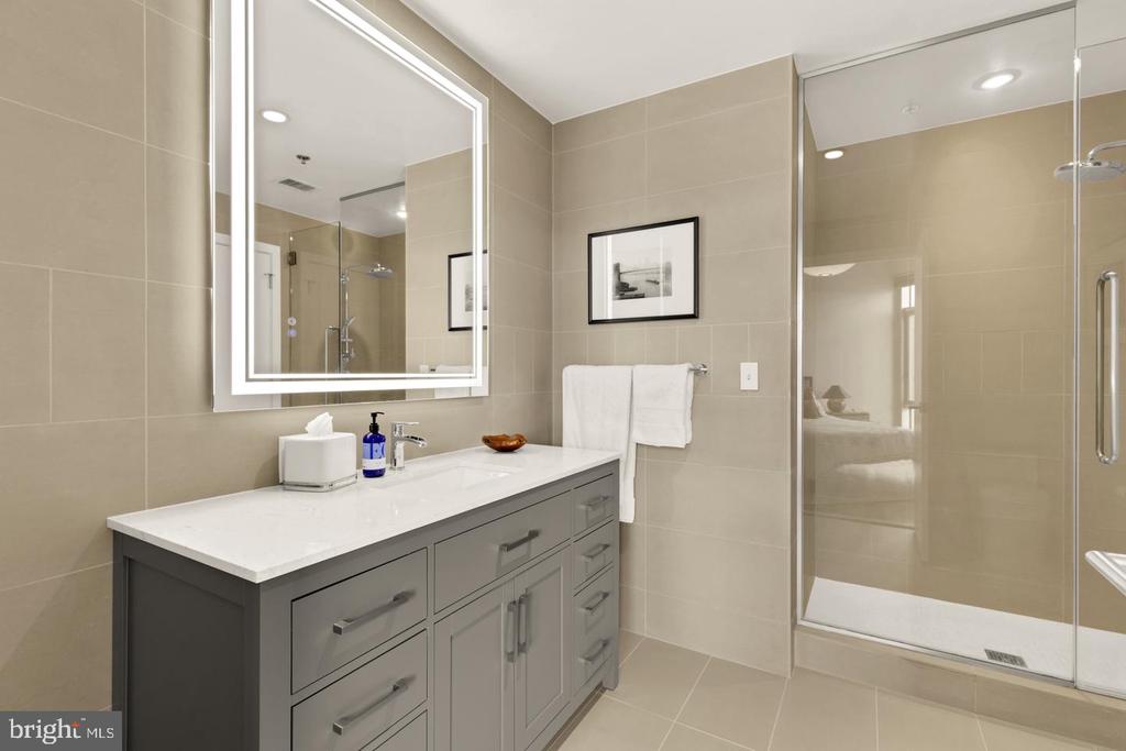 1515 15TH STREET NW Unit: 701