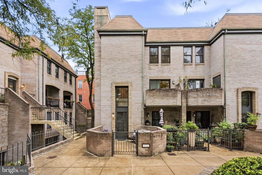 1325 13TH STREET NW Unit: 40
