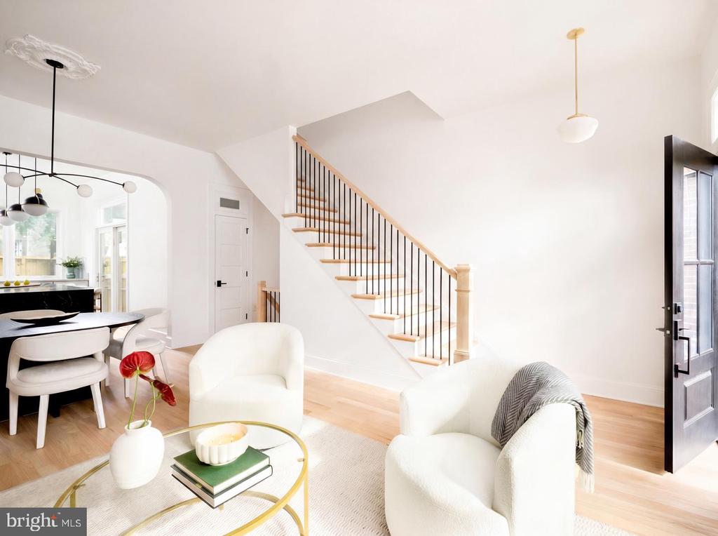 1241 4TH STREET NW Unit: 1