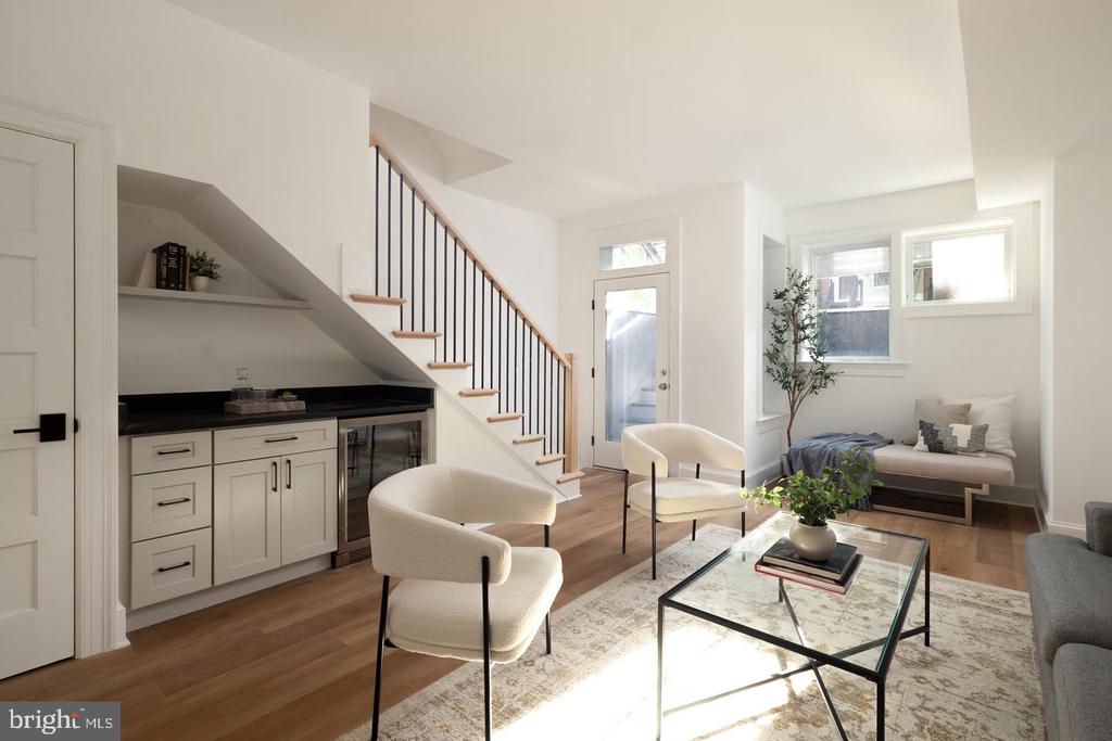 1241 4TH STREET NW Unit: 1