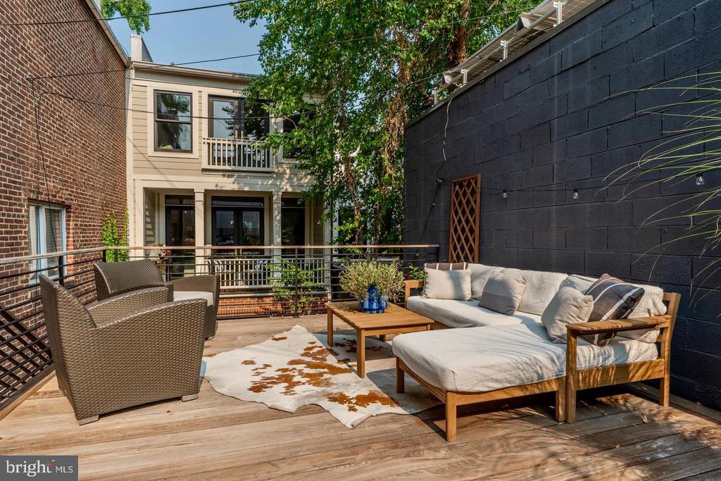 1818 15TH STREET NW