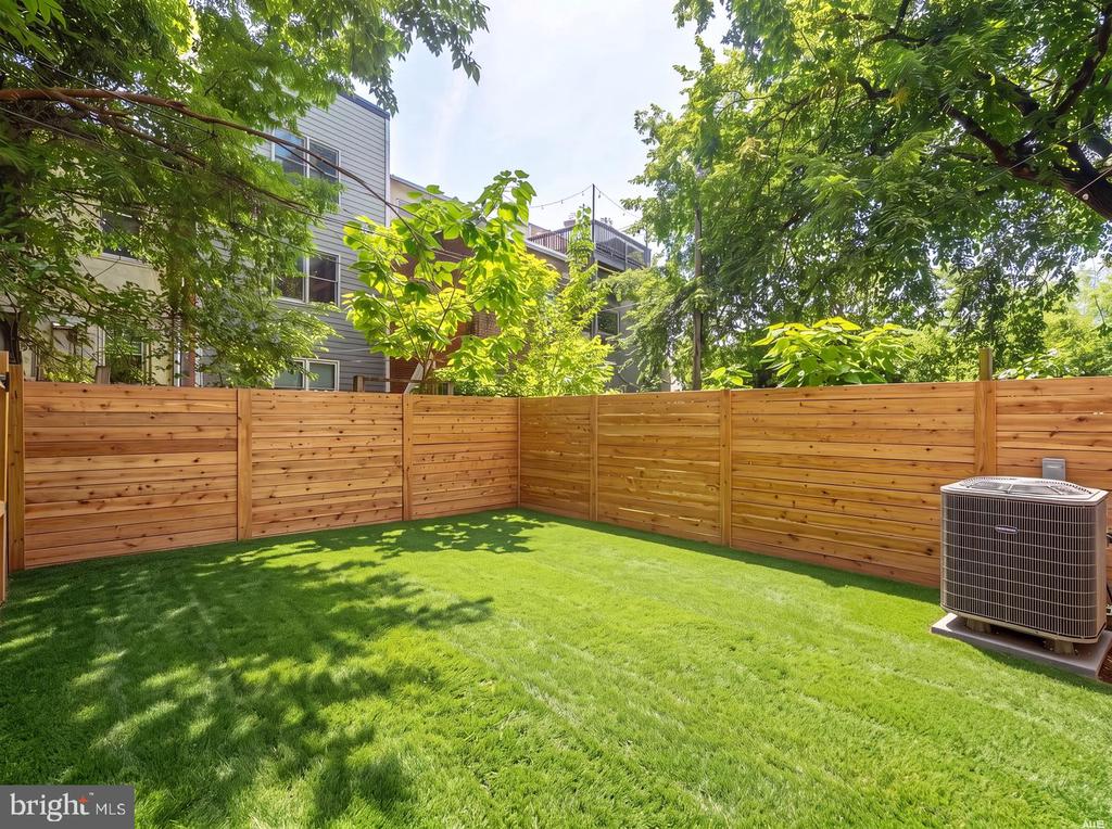 1237 4TH STREET NW Unit: B1