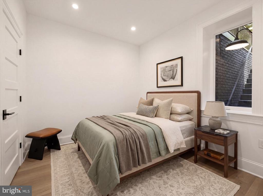 1237 4TH STREET NW Unit: B1