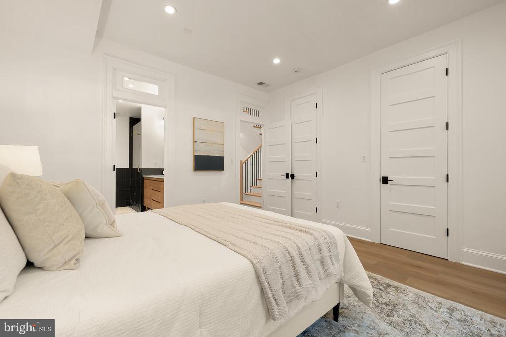 1237 4TH STREET NW Unit: B1
