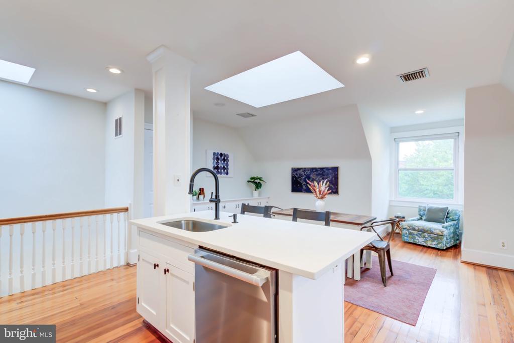 1717 LAMONT STREET NW Unit: D