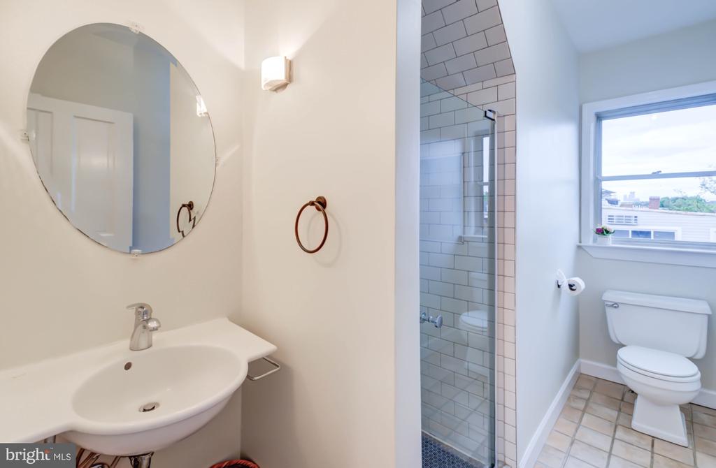 1717 LAMONT STREET NW Unit: D