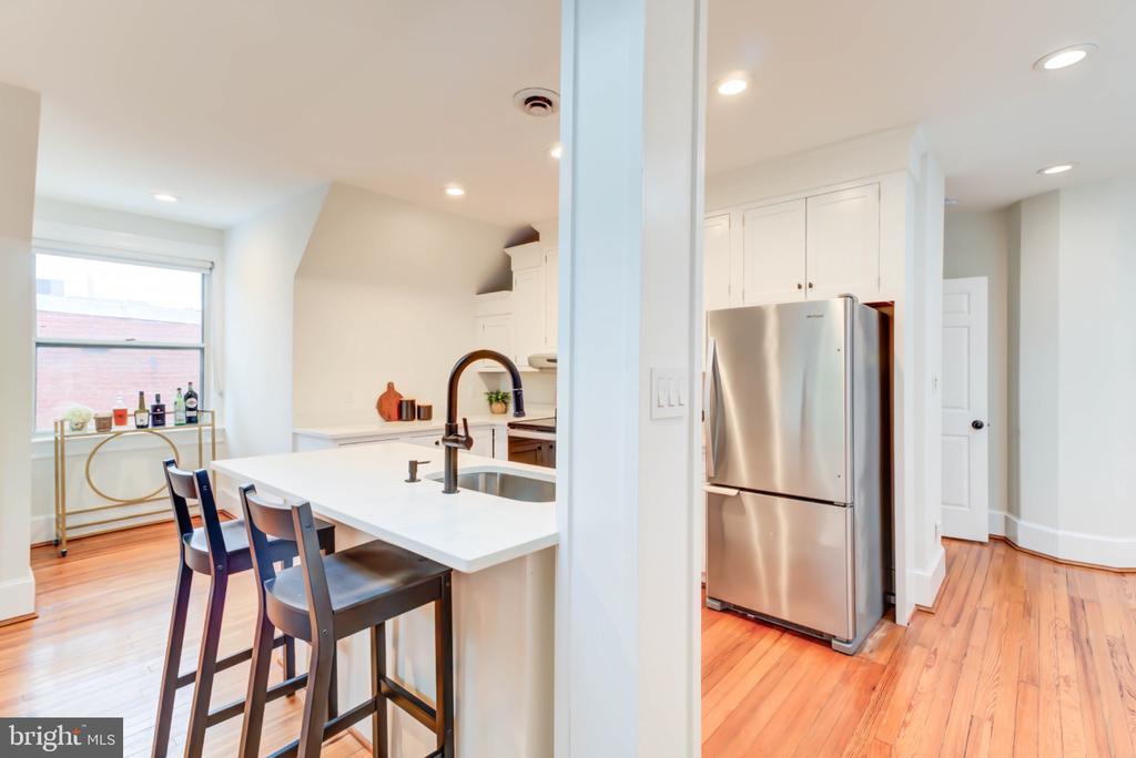 1717 LAMONT STREET NW Unit: D