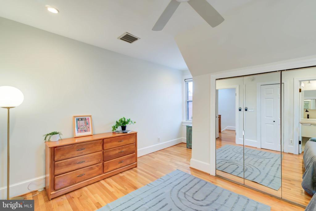 1717 LAMONT STREET NW Unit: D