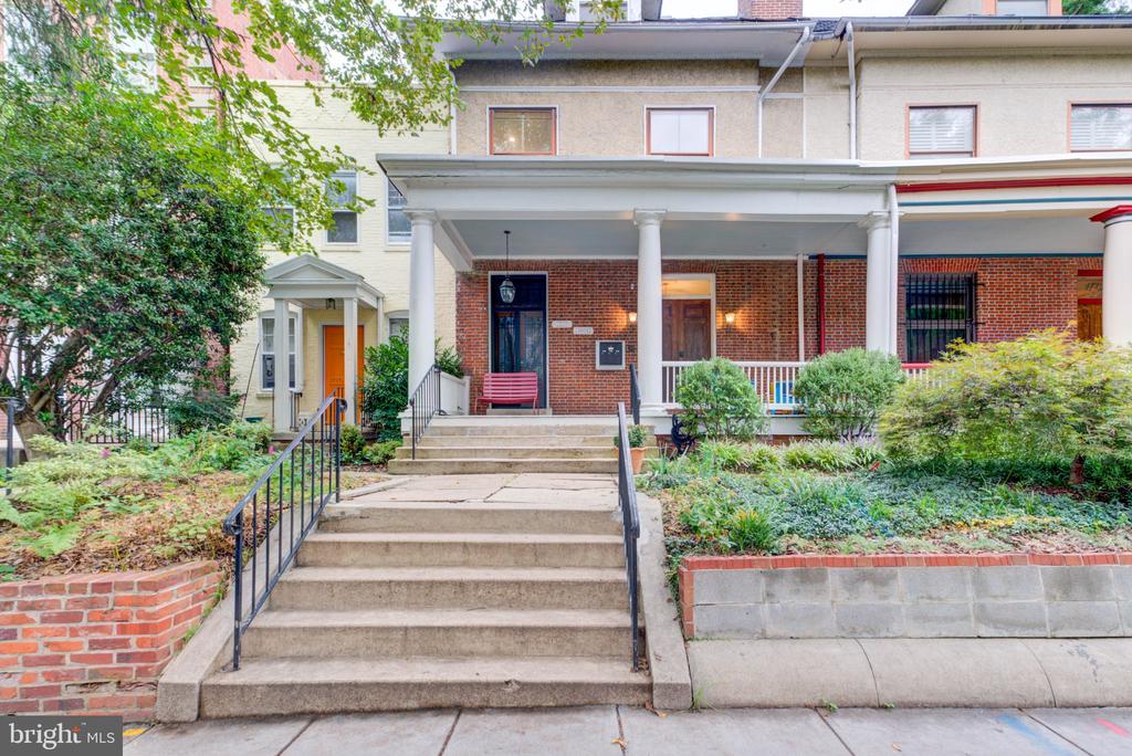 1717 LAMONT STREET NW Unit: D