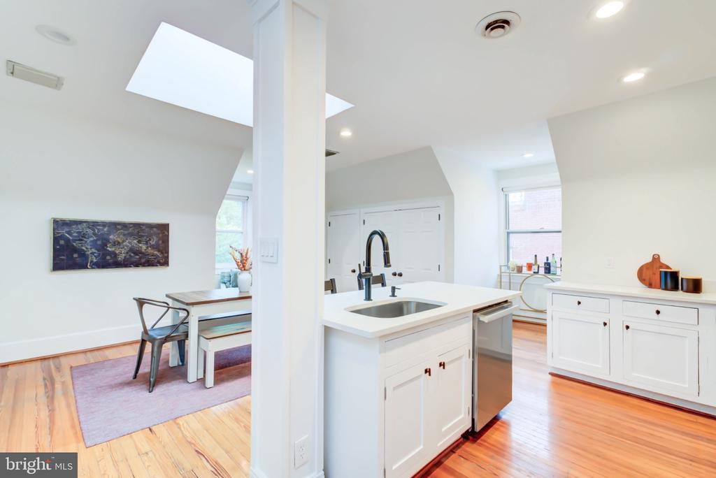 1717 LAMONT STREET NW Unit: D