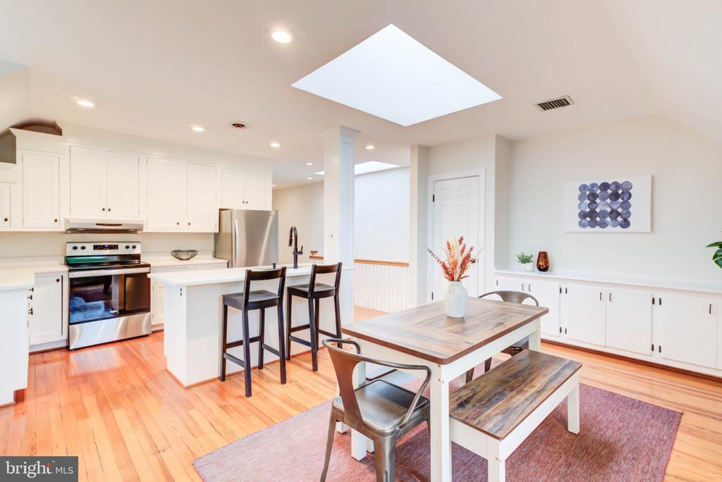 1717 LAMONT STREET NW Unit: D