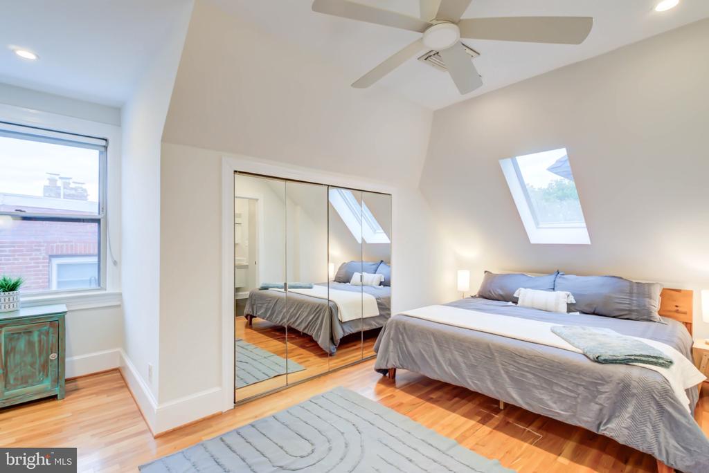 1717 LAMONT STREET NW Unit: D