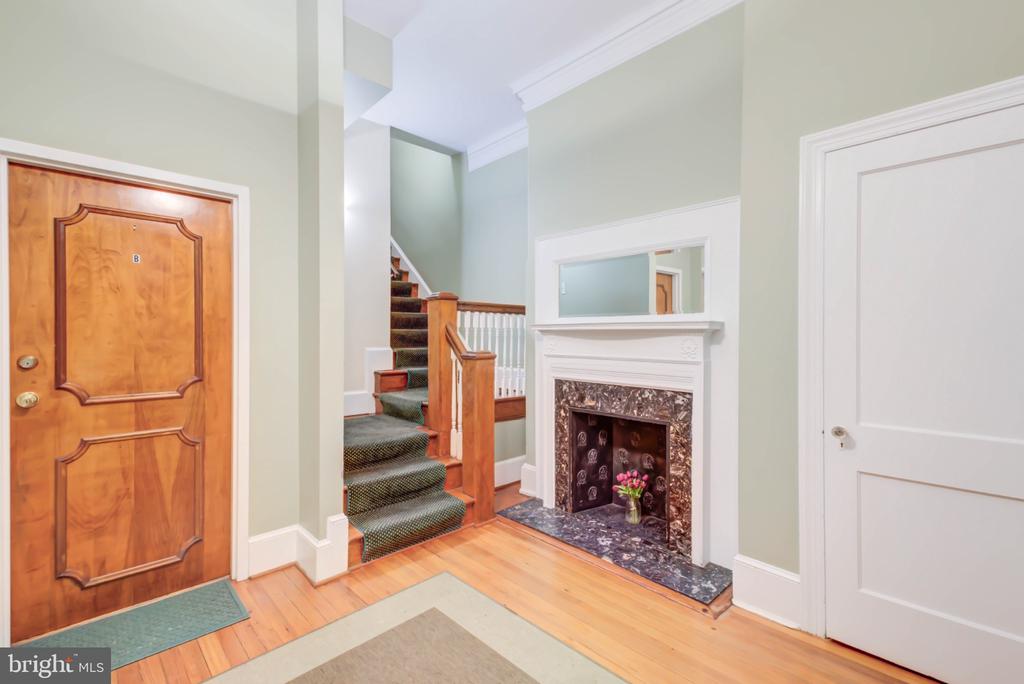 1717 LAMONT STREET NW Unit: D