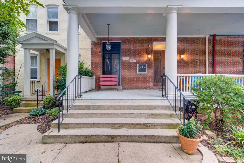 1717 LAMONT STREET NW Unit: D