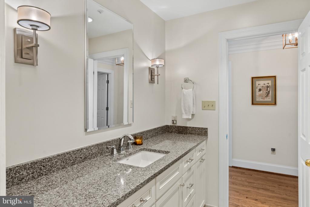6438 CLOISTER GATE DRIVE Unit: 6438