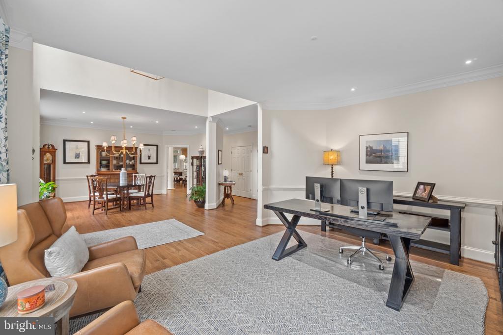 6438 CLOISTER GATE DRIVE Unit: 6438