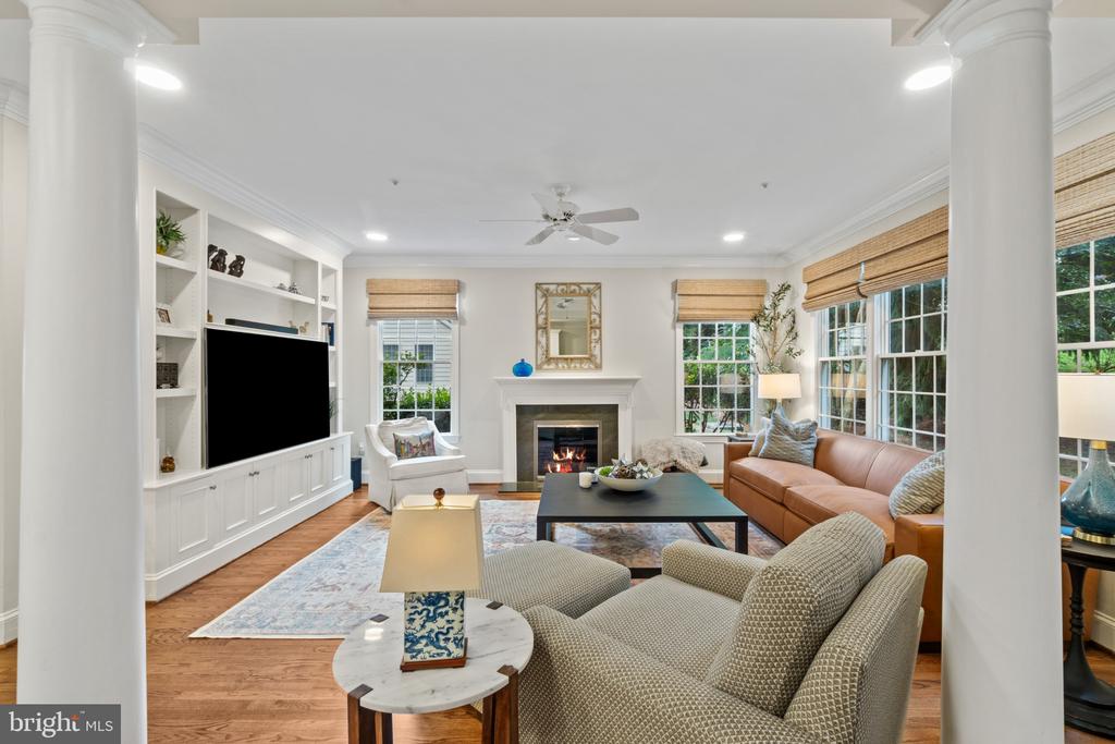 6438 CLOISTER GATE DRIVE Unit: 6438
