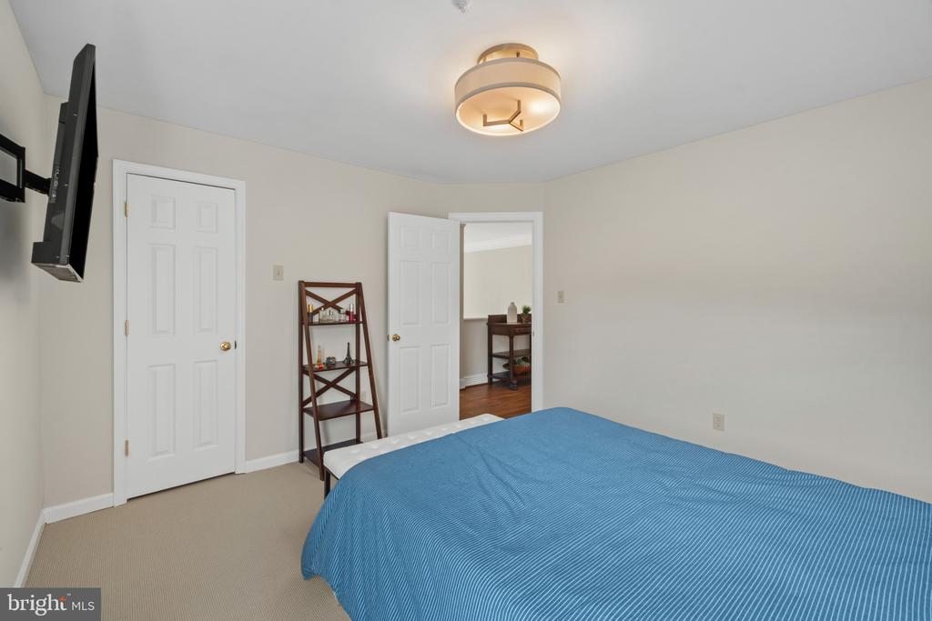 6438 CLOISTER GATE DRIVE Unit: 6438