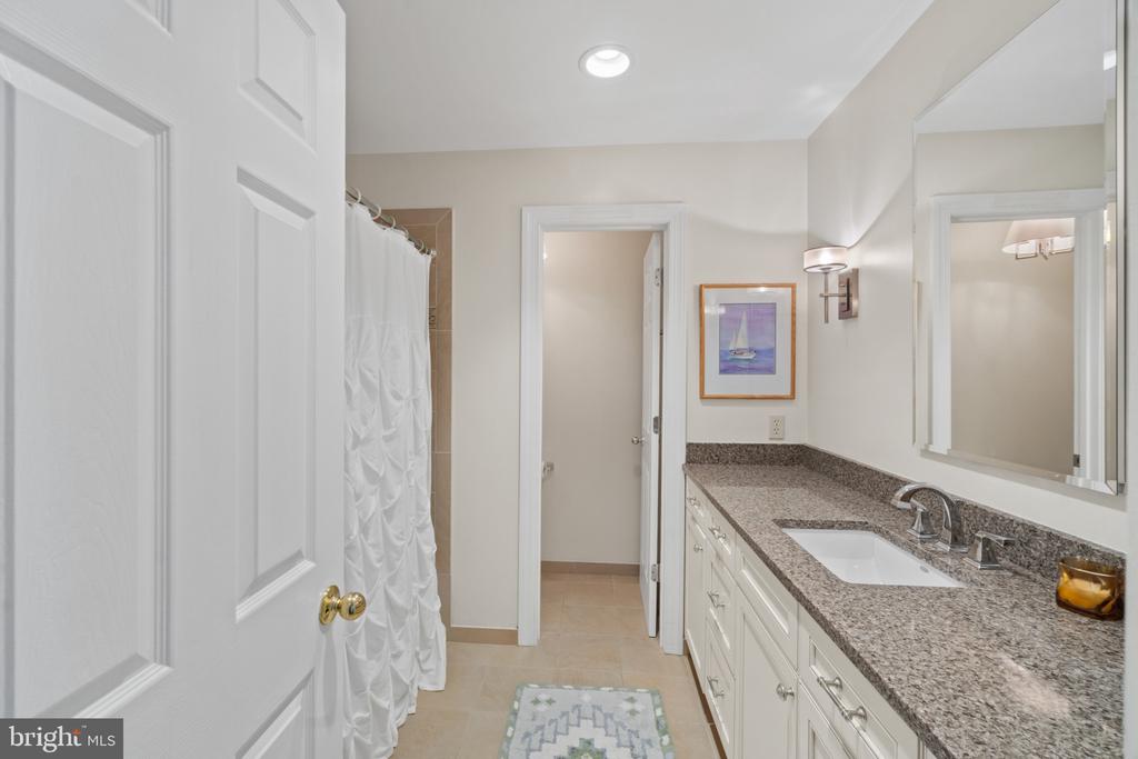 6438 CLOISTER GATE DRIVE Unit: 6438