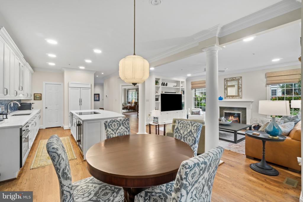 6438 CLOISTER GATE DRIVE Unit: 6438