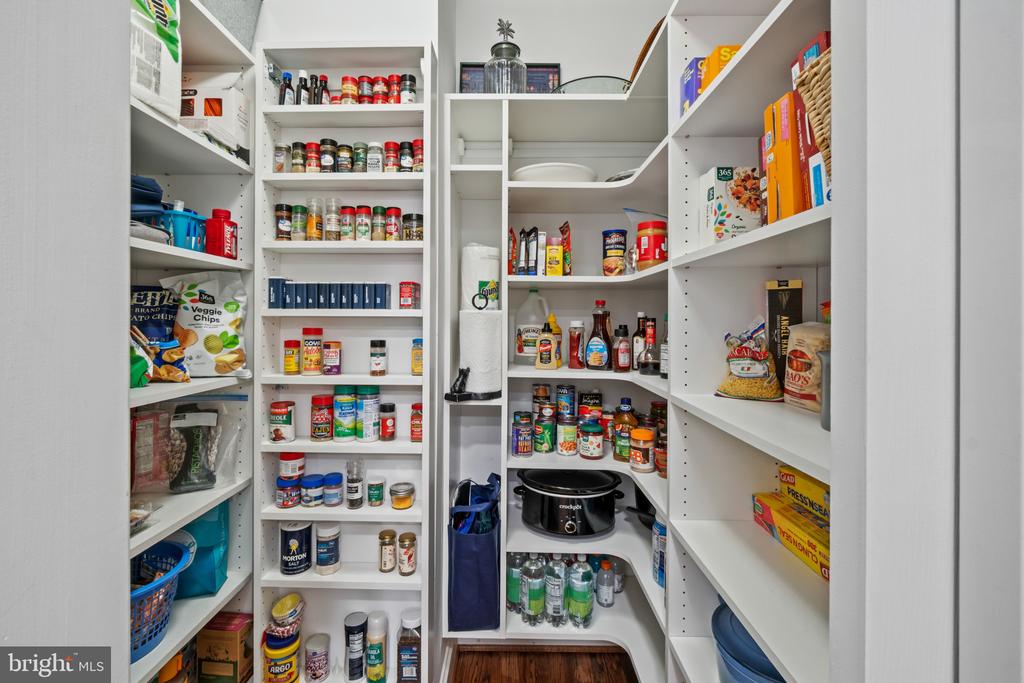 6438 CLOISTER GATE DRIVE Unit: 6438
