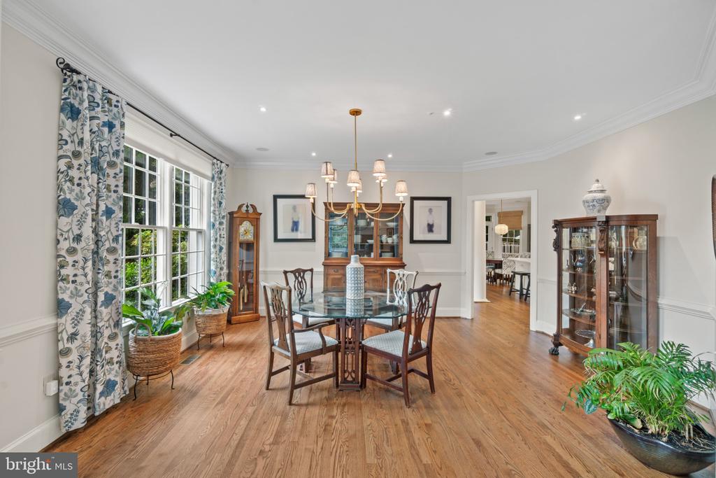 6438 CLOISTER GATE DRIVE Unit: 6438