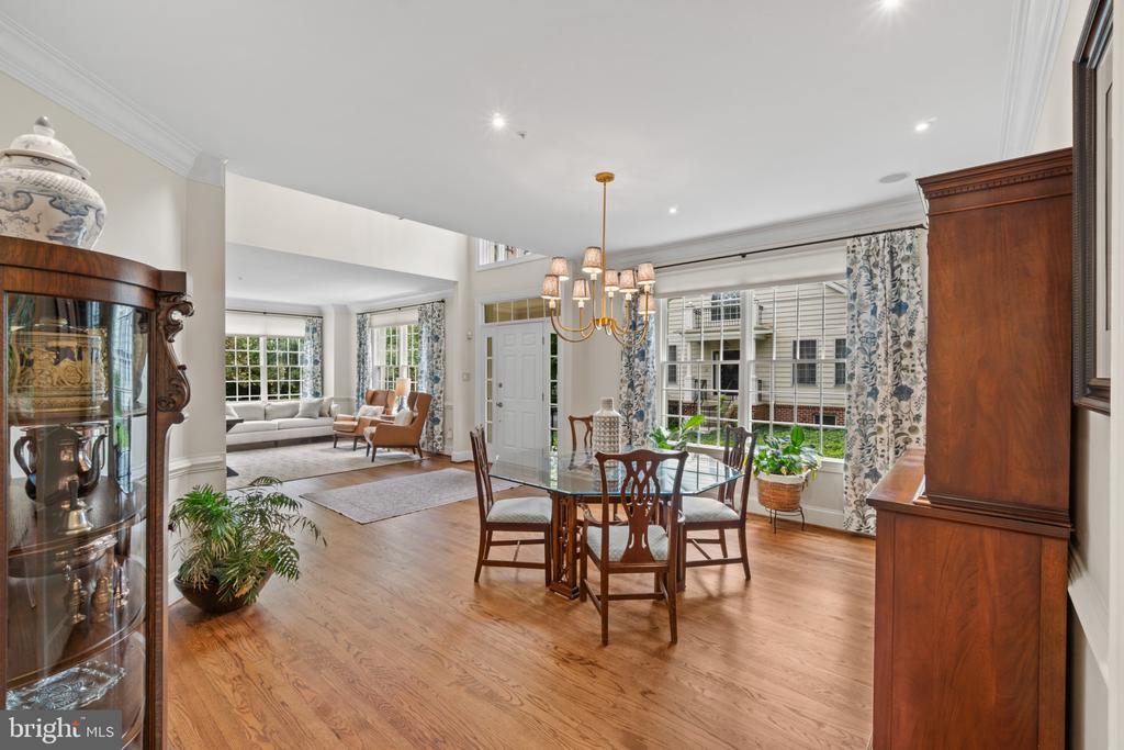 6438 CLOISTER GATE DRIVE Unit: 6438