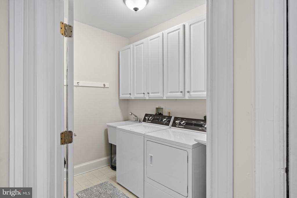 6438 CLOISTER GATE DRIVE Unit: 6438