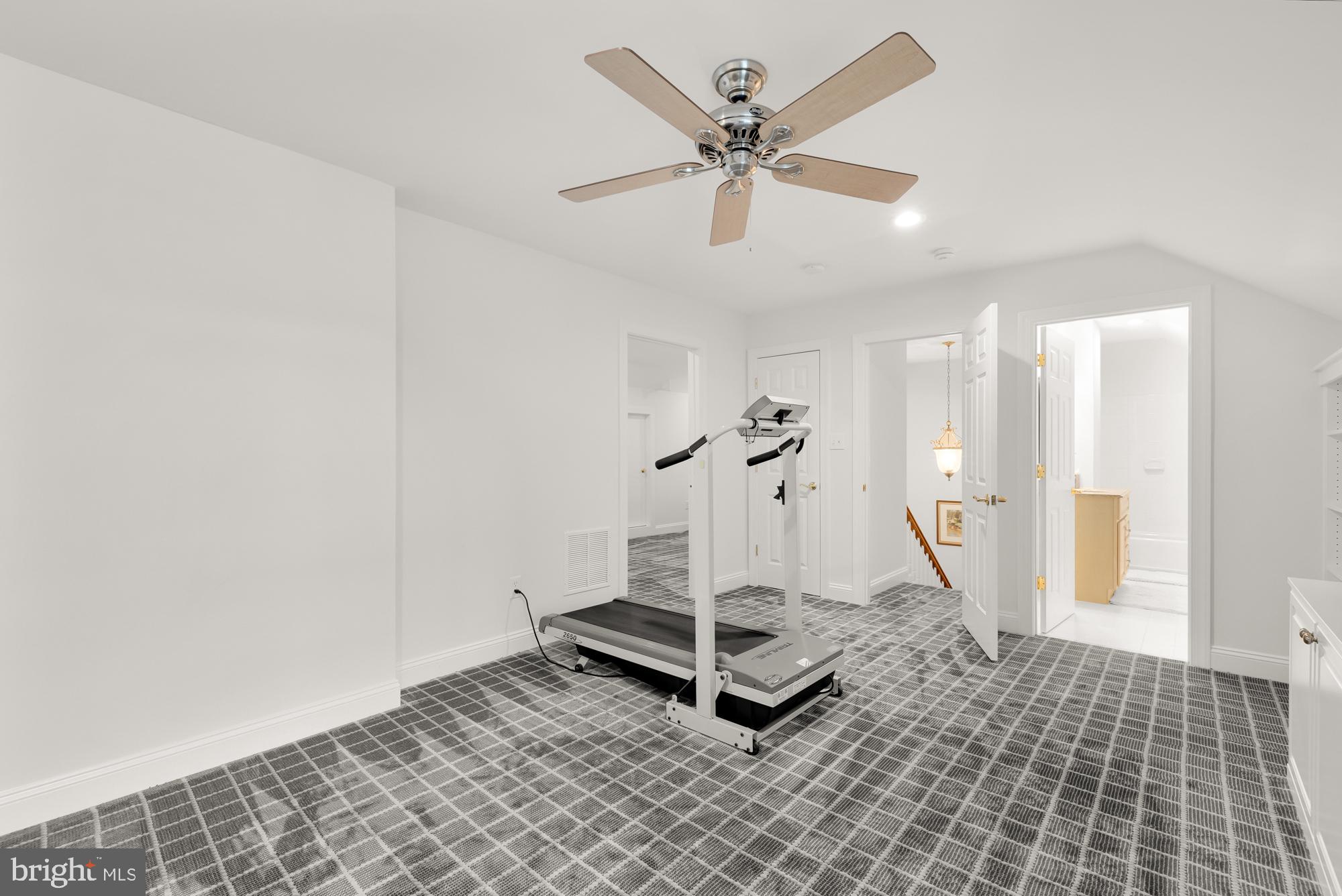 8511 GAVIN MANOR COURT 9