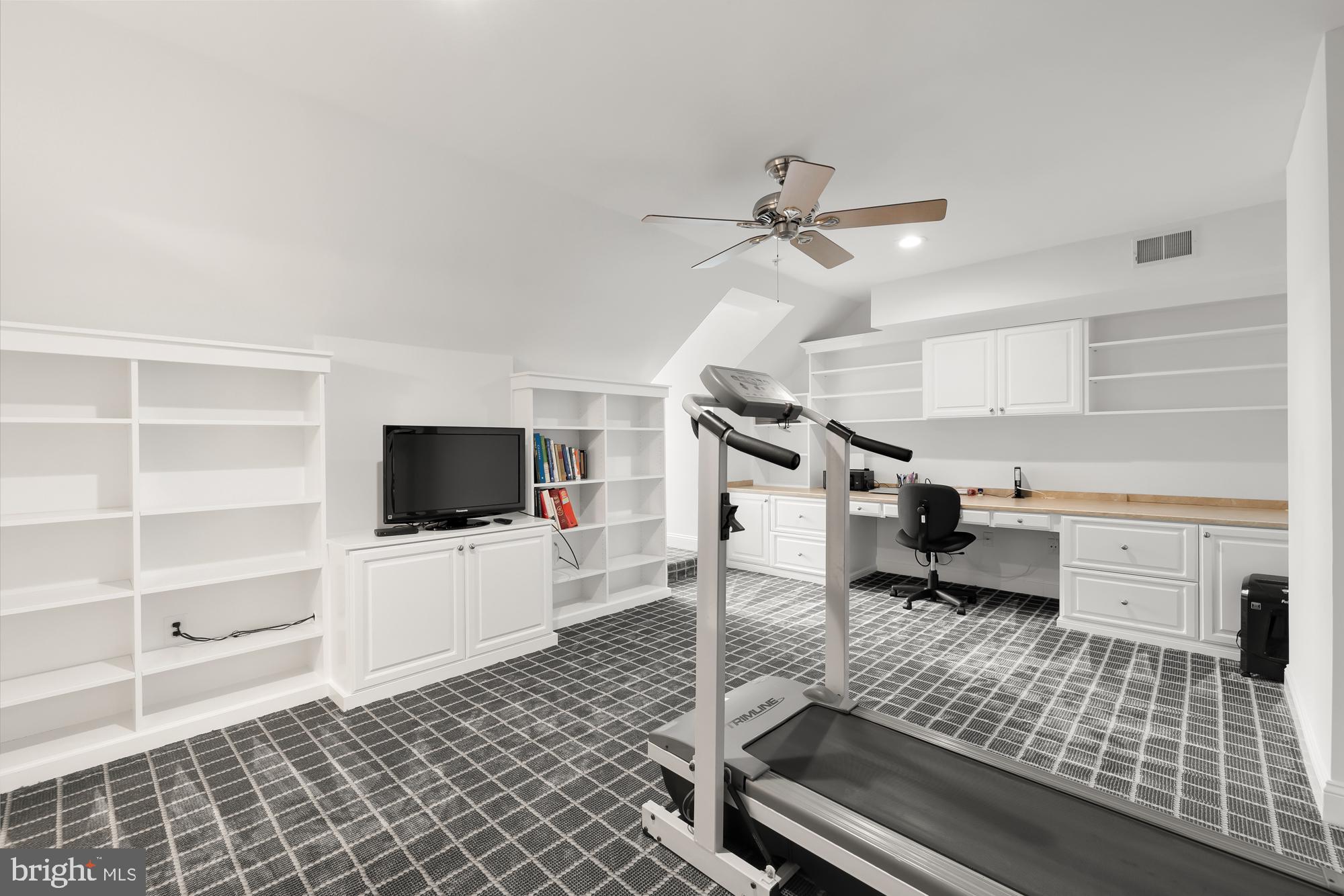 8511 GAVIN MANOR COURT 9
