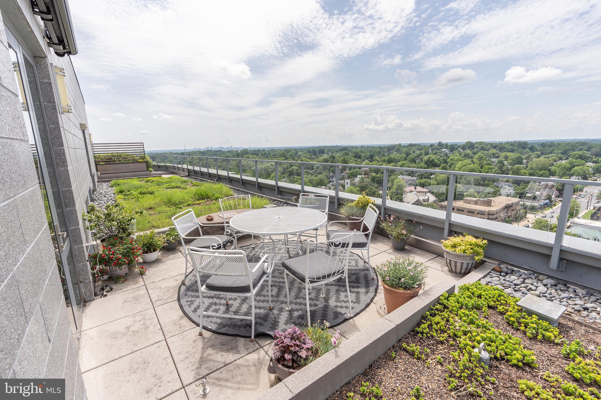 4960 FAIRMONT AVENUE PH2