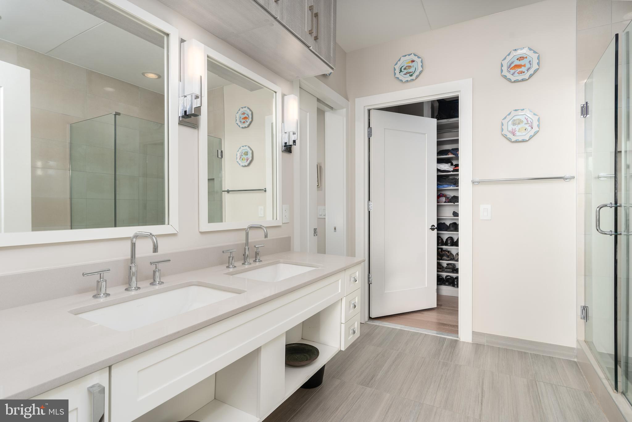 4960 FAIRMONT AVENUE PH2