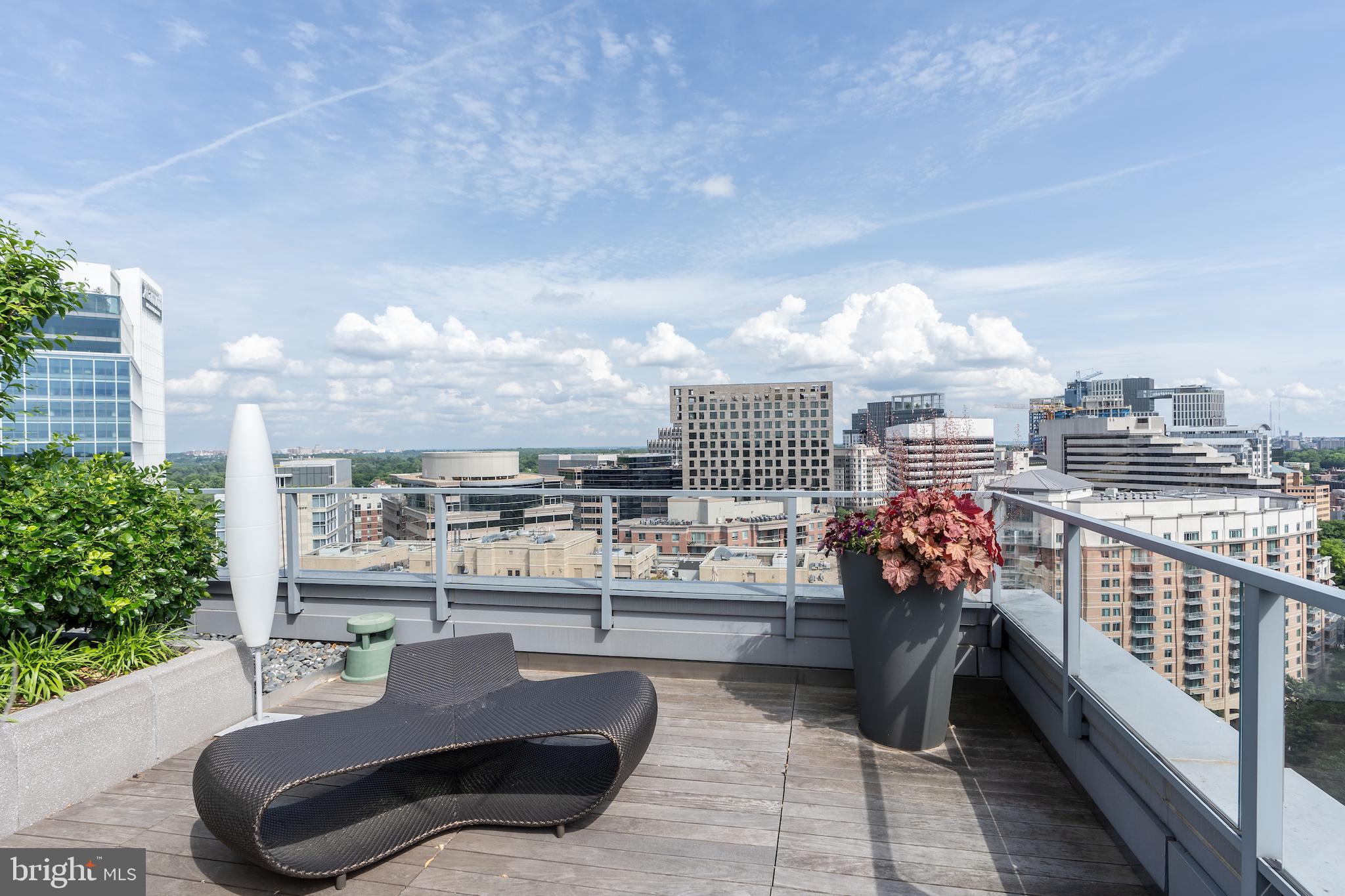 4960 FAIRMONT AVENUE PH2