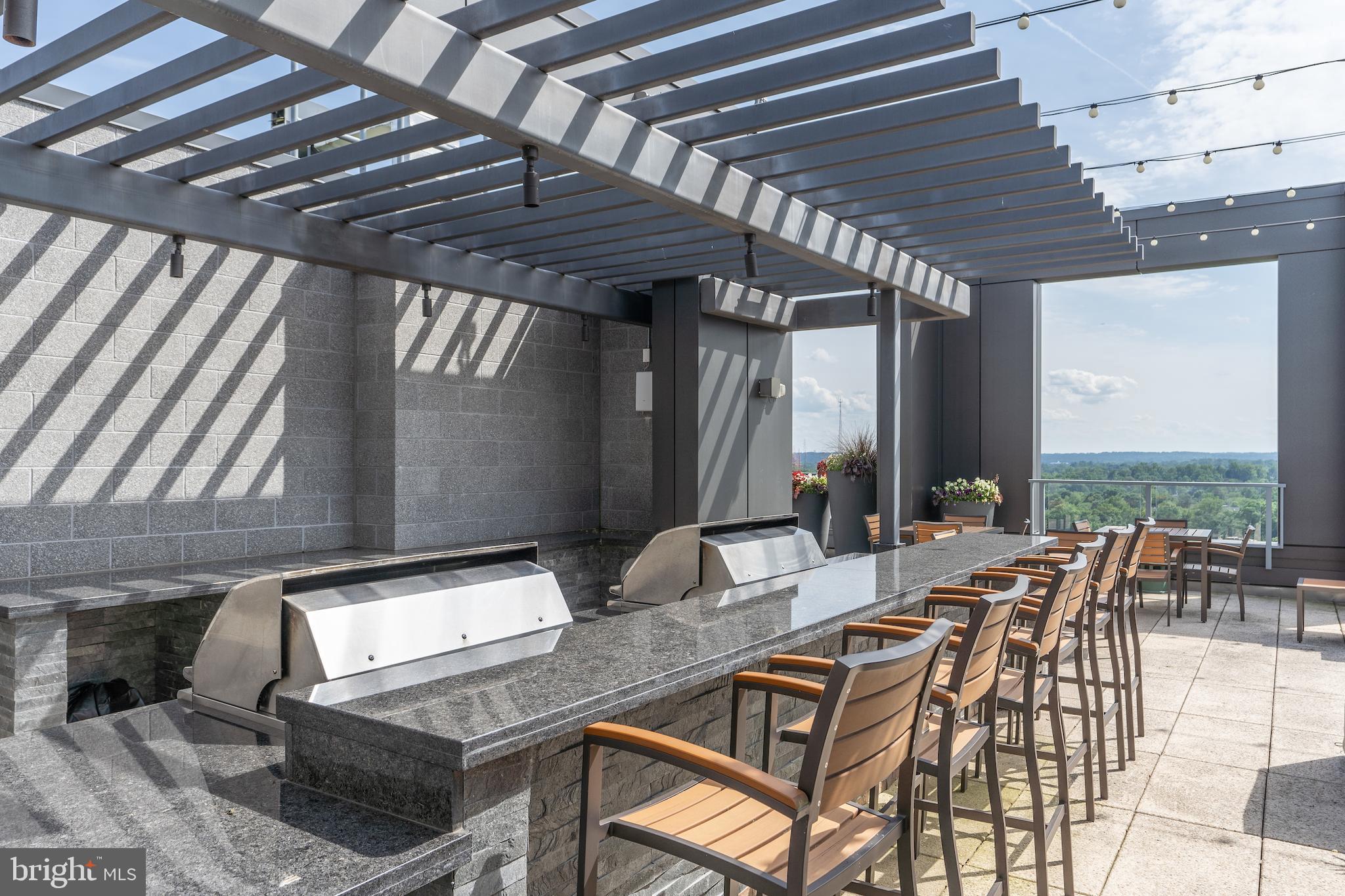 4960 FAIRMONT AVENUE PH2