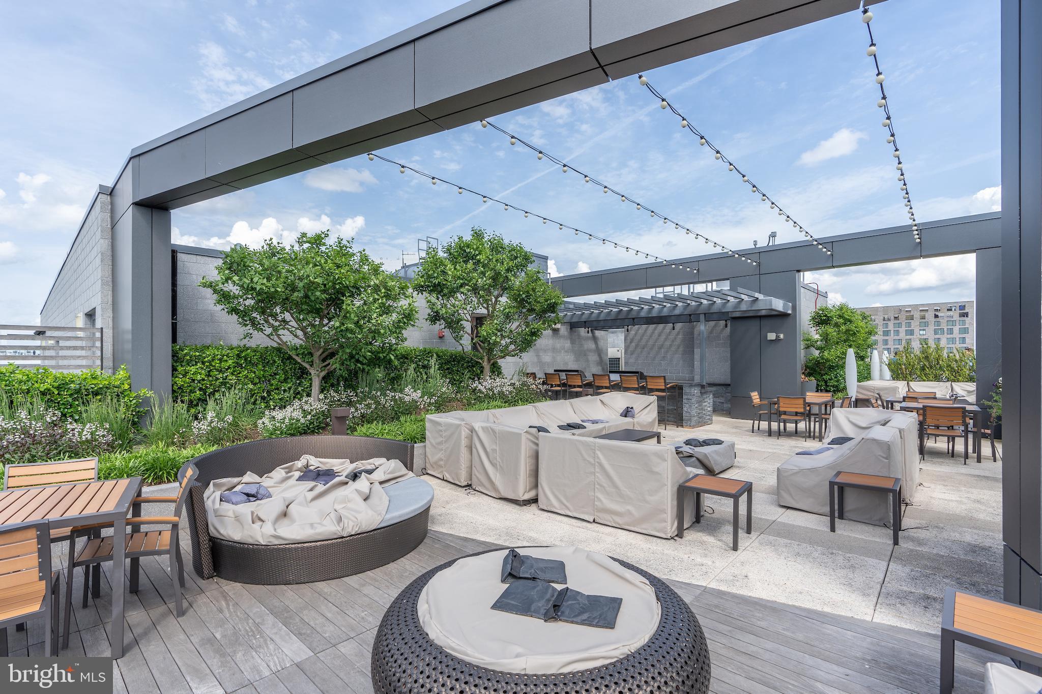 4960 FAIRMONT AVENUE PH2