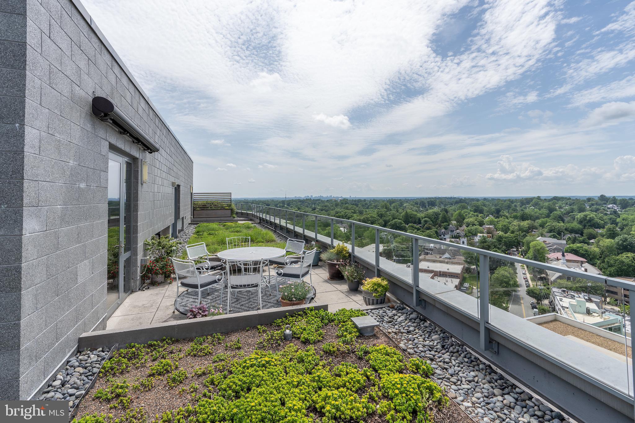 4960 FAIRMONT AVENUE PH2