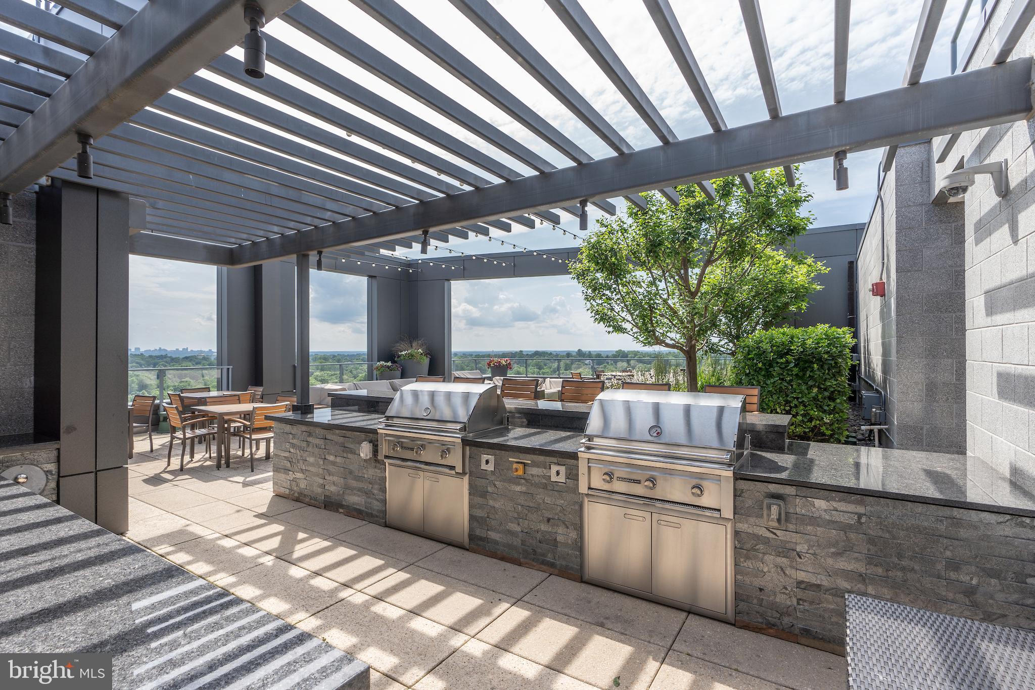 4960 FAIRMONT AVENUE PH2