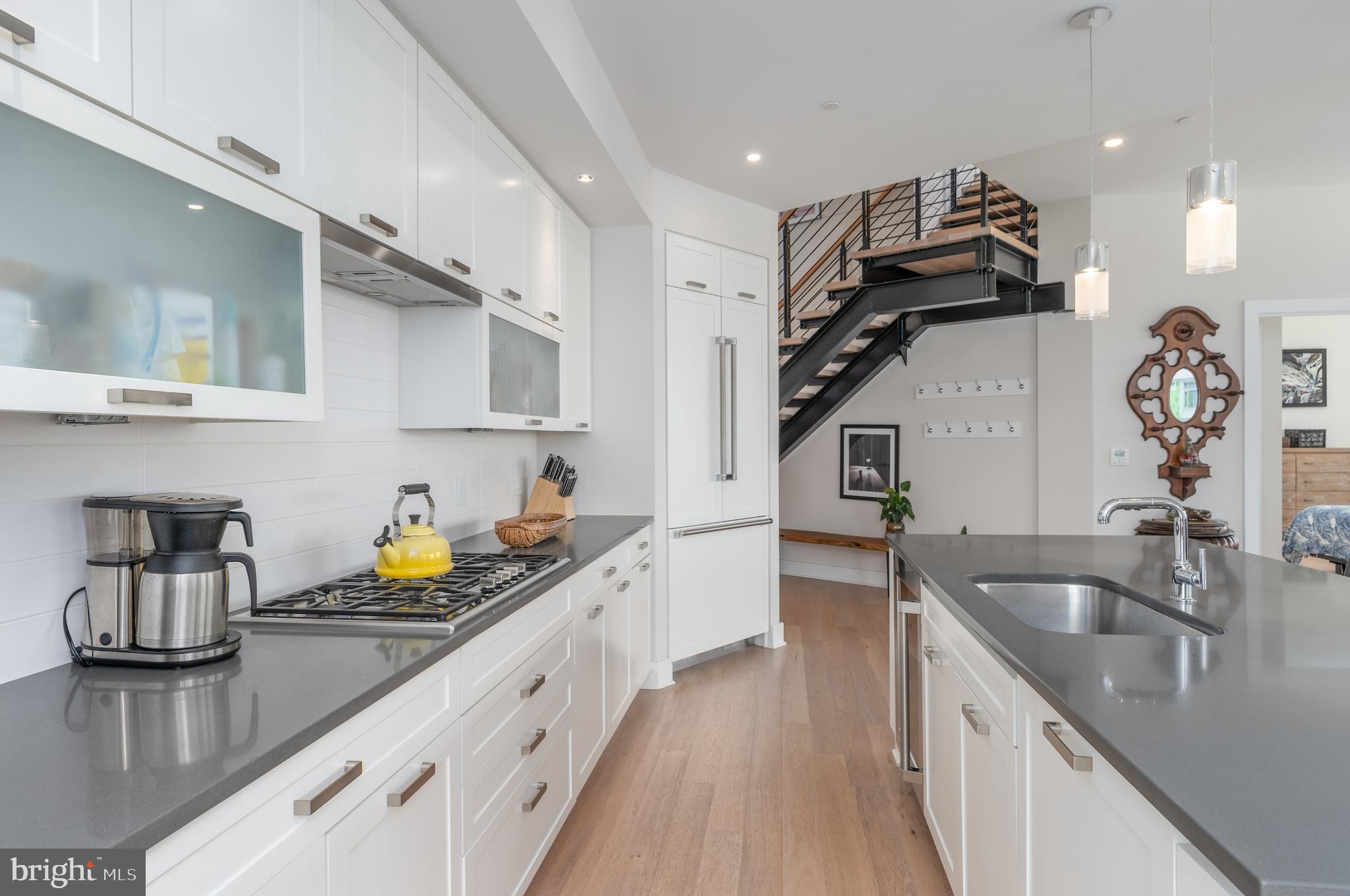 4960 FAIRMONT AVENUE PH2