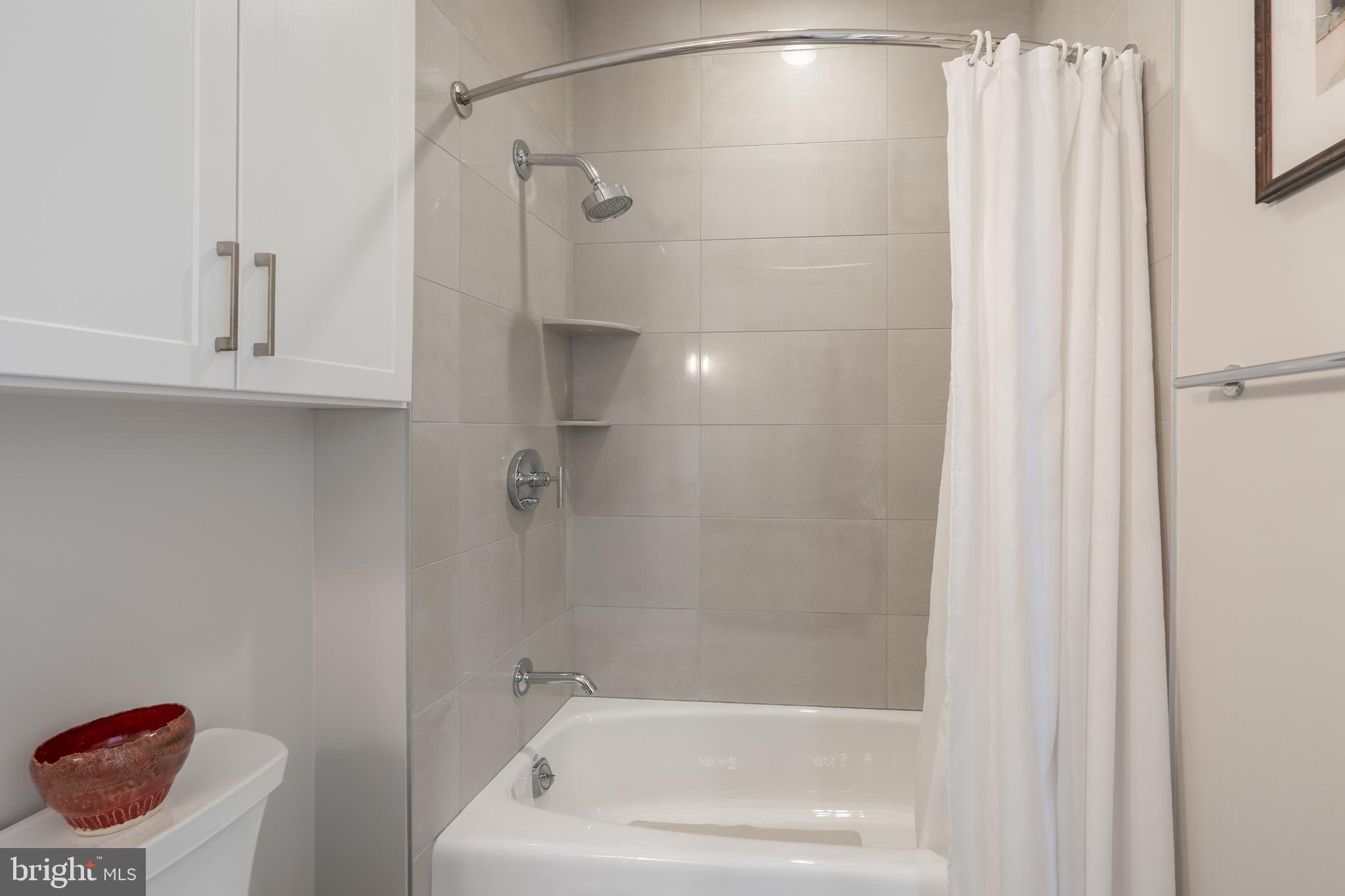 4960 FAIRMONT AVENUE PH2