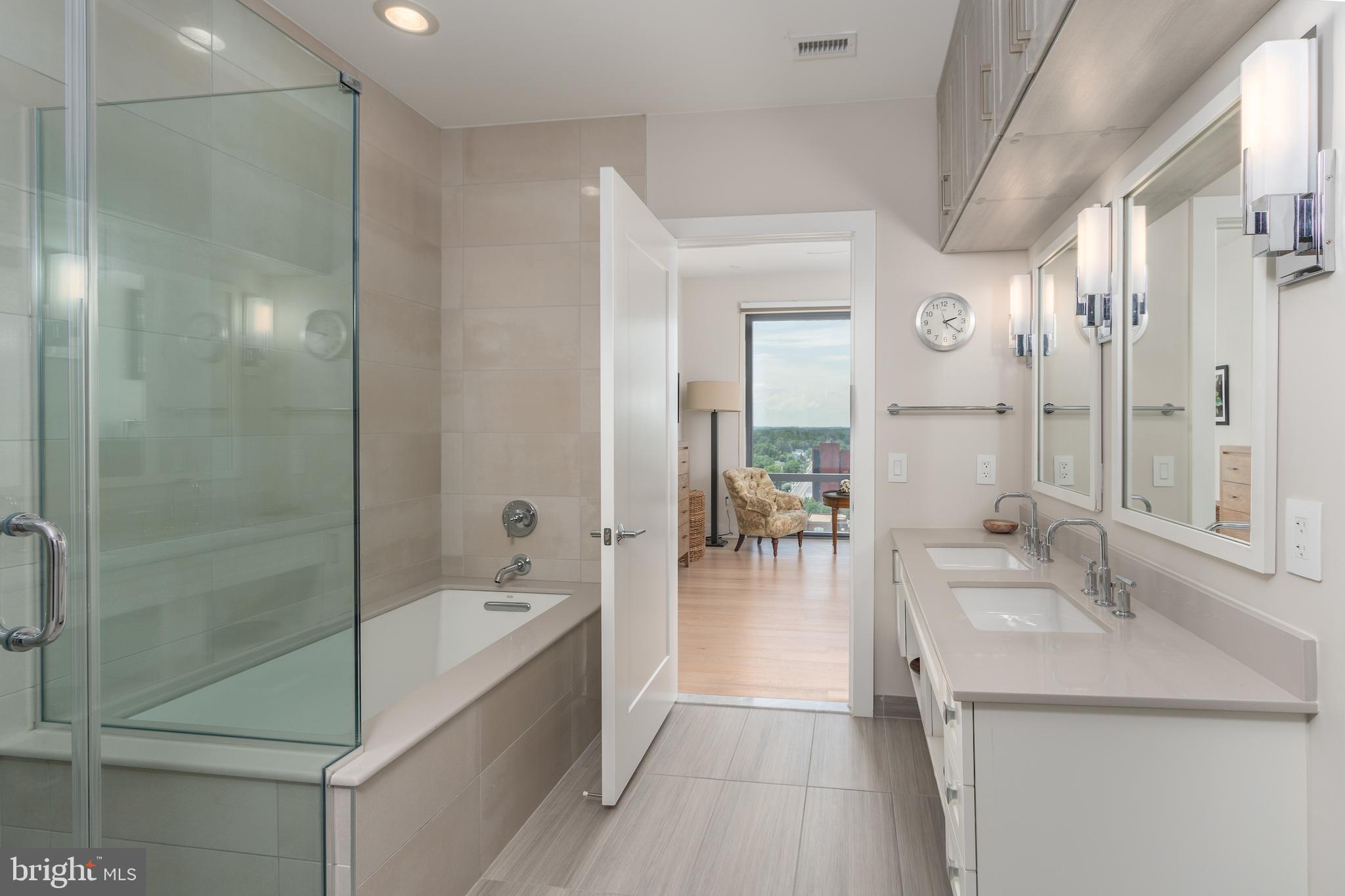 4960 FAIRMONT AVENUE PH2