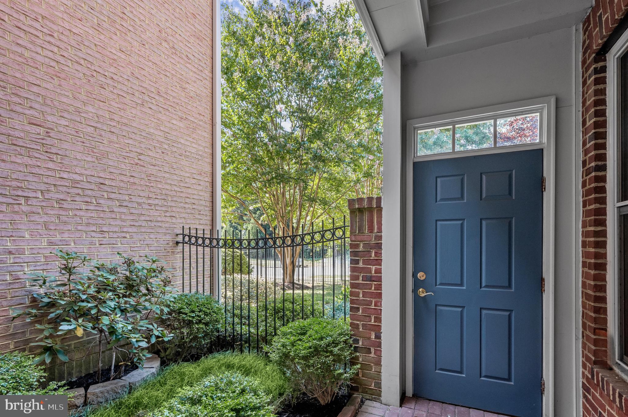8521 GAVIN MANOR COURT