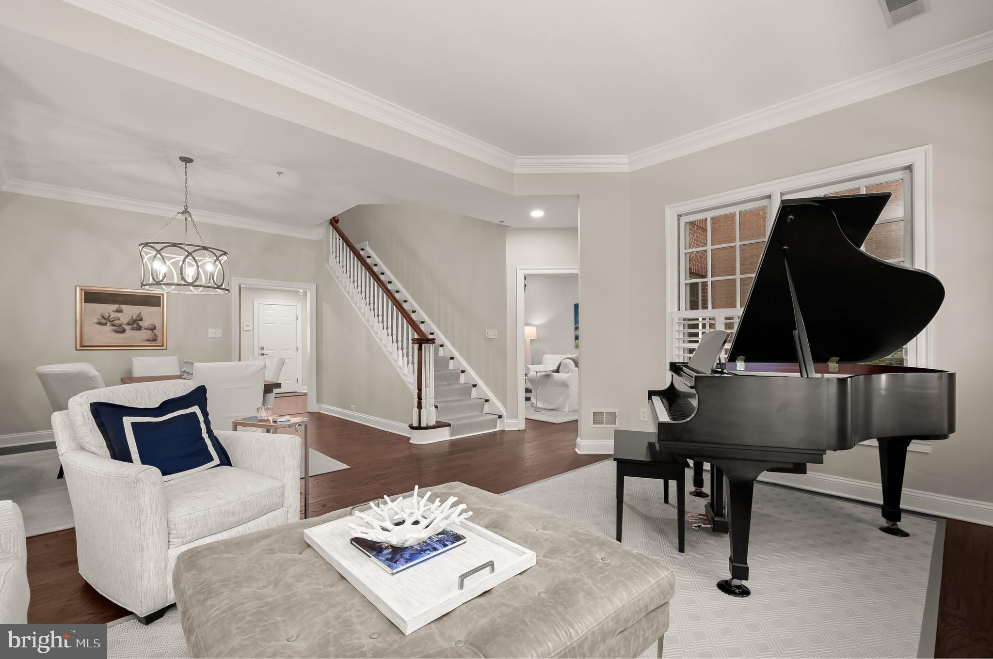 8521 GAVIN MANOR COURT