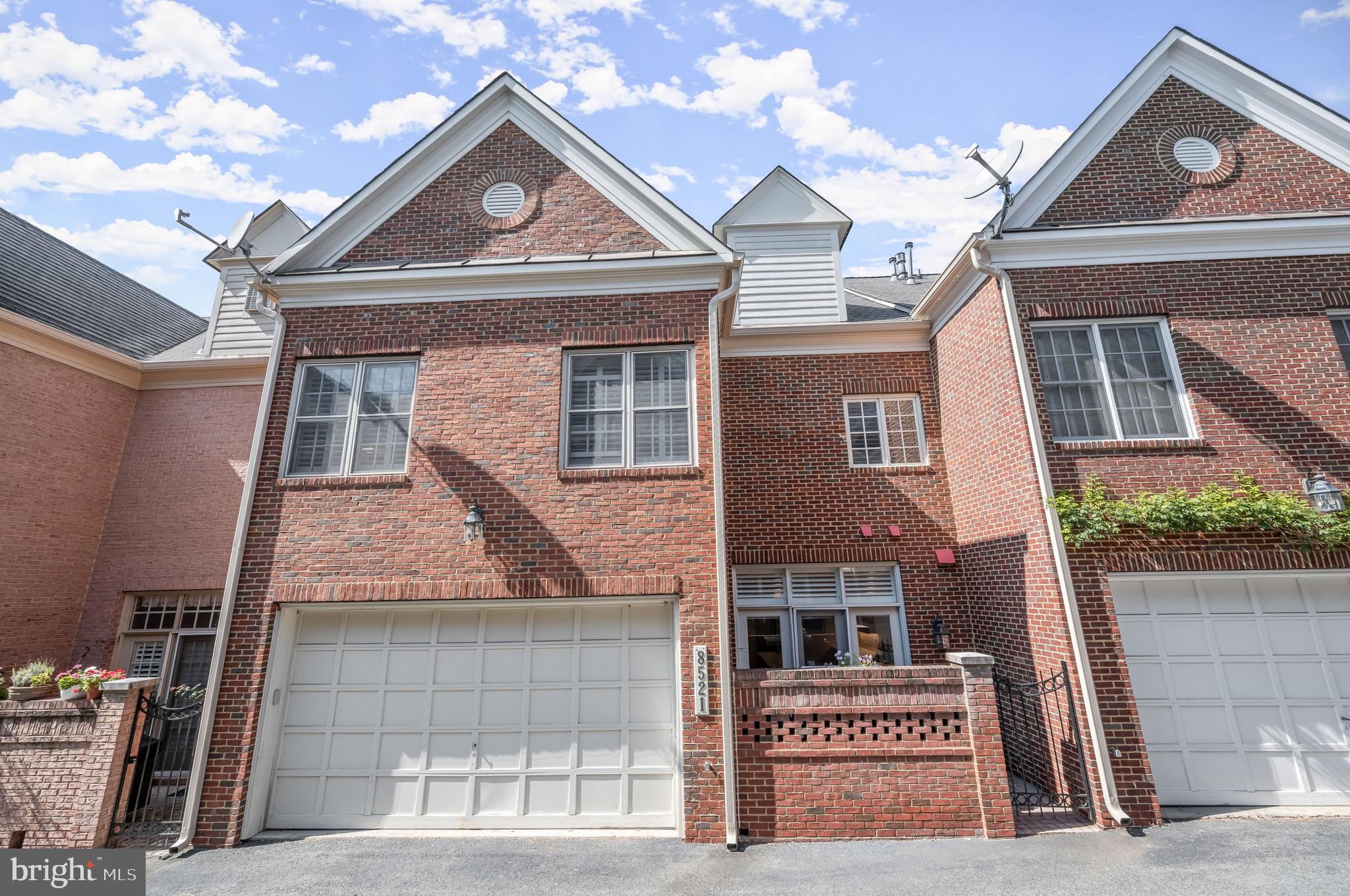 8521 GAVIN MANOR COURT