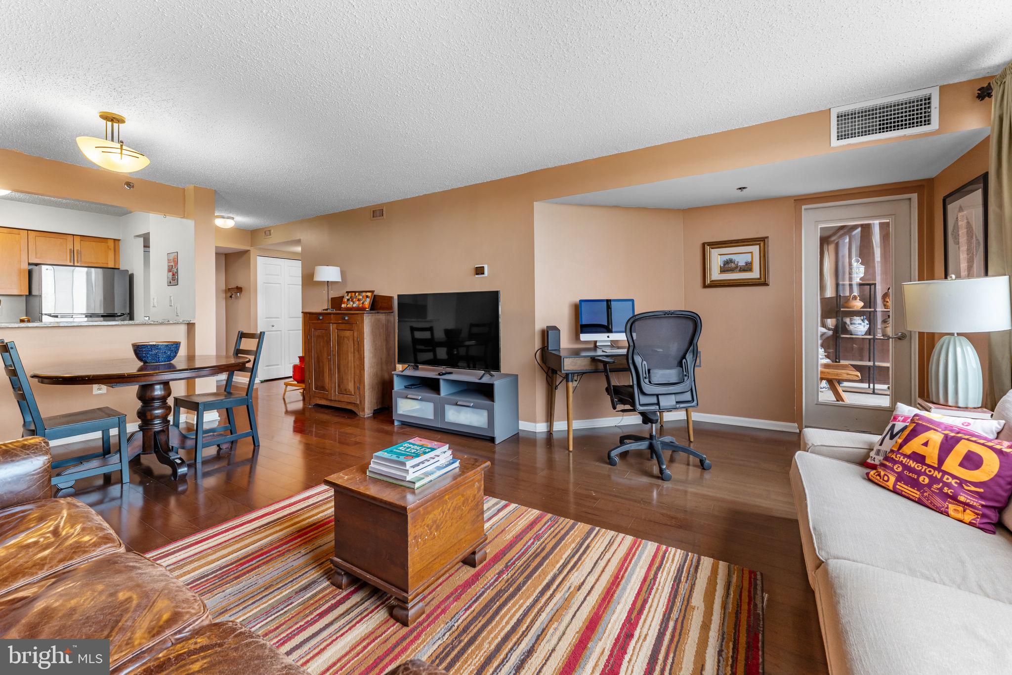 10101 GROSVENOR PLACE 1808