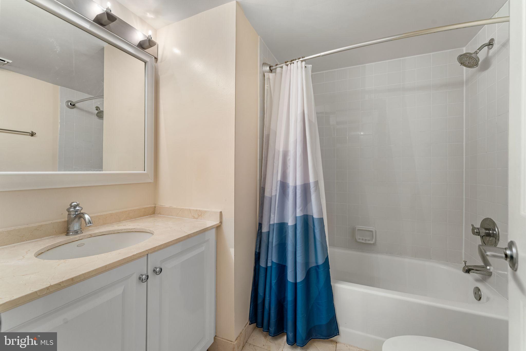 10101 GROSVENOR PLACE 1808