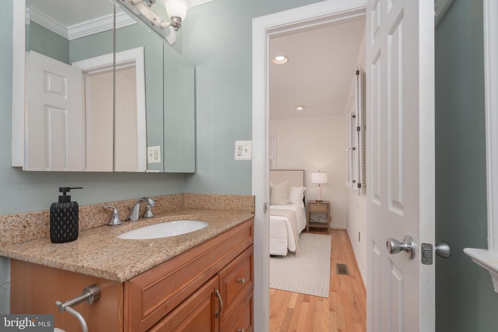 6701 KENWOOD FOREST LANE Unit: 51