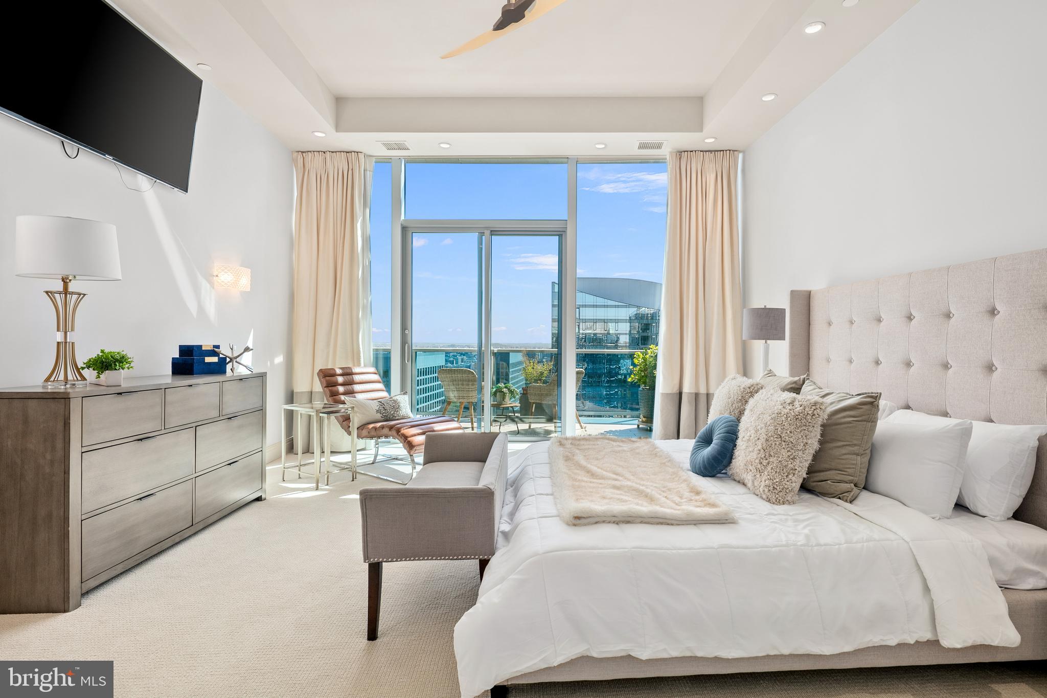 1881 N NASH STREET TS 09