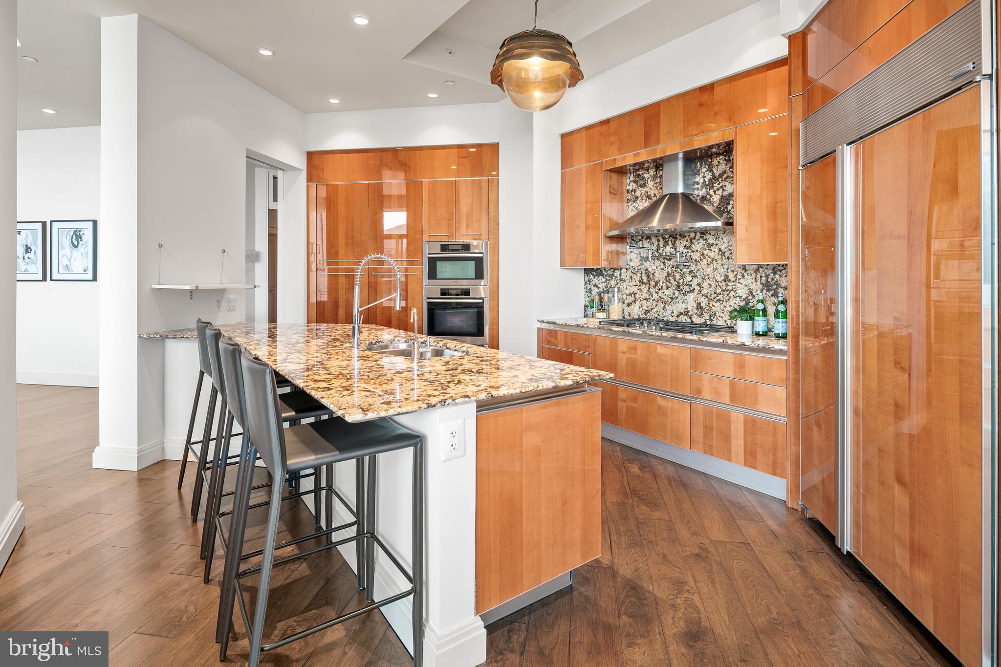 1881 N NASH STREET TS 09