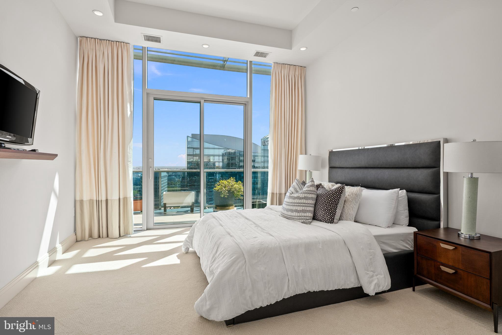 1881 N NASH STREET TS 09