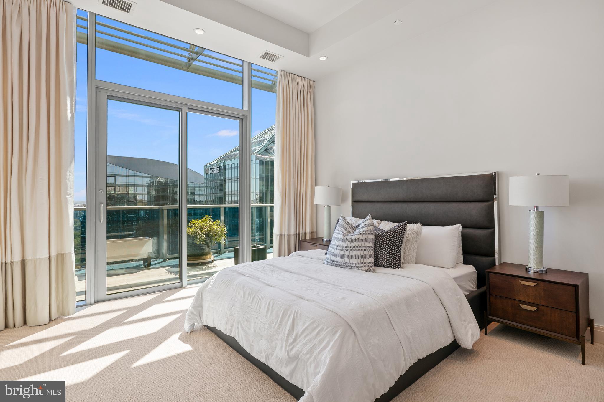 1881 N NASH STREET TS 09